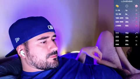 Snapshot of theoravi chatting on 01.10.25 Theo Ravi online show from 01.10.25