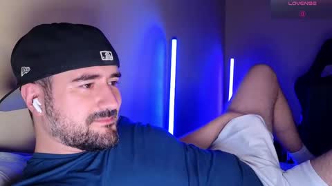 Theo Ravi online show from 04.17.26