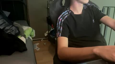 theothede19cm online show from 10.28.25