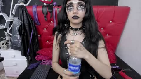 Yue Eclipsa online show from 12.31.24