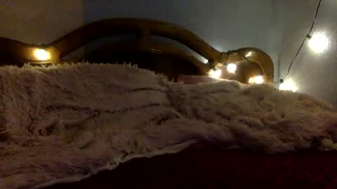 Fansly.    there many hot fuck vids with me online show from 01.17.25