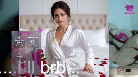Snapshot of thequeenbella chatting on 09.24.25 bella saritta online show from 09.24.25