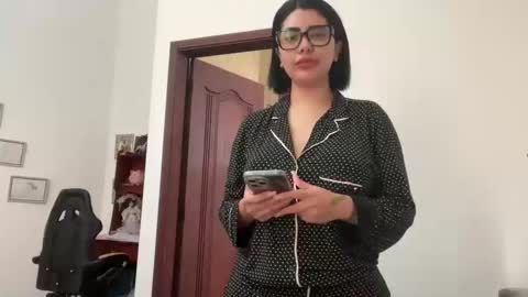 Snapshot of therealcamilabaddie chatting on 01.12.25 therealcamilabaddie online show from 01.12.25