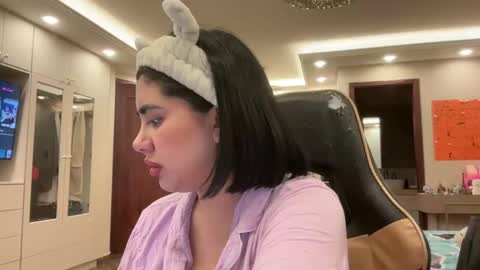 Snapshot of therealcamilabaddie chatting on 10.17.25 therealcamilabaddie online show from 10.17.25