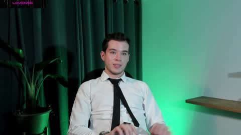 Snapshot of therealmartincox chatting on 12.24.24 4th online show from 12.24.24