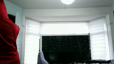 Snapshot of thereeeeelbean14202 chatting on 09.18.25 theultimatebean2572 online show from 09.18.25