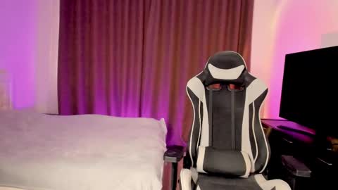 Theresa online show from 10.15.25