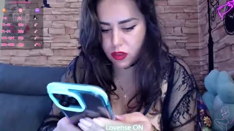 therosepetal online show from 01.27.25