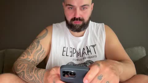 Snapshot of thessalonikios1987 chatting on 01.12.25 Hornyforyou online show from 01.12.25