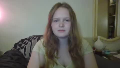 thestrawberrycreme online show from 12.19.24