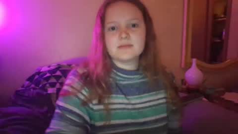 thestrawberrycreme online show from 12.20.24
