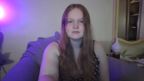 thestrawberrycreme online show from 12.26.24