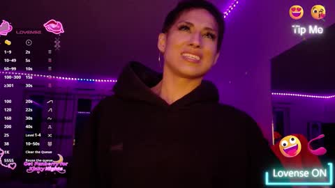 Snapshot of thetrinityyyy chatting on 12.18.25 thetrinityyyy online show from 12.18.25