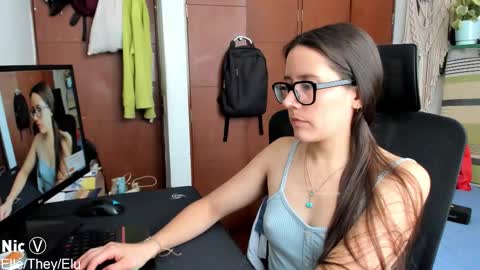 Nicole online show from 02.25.26