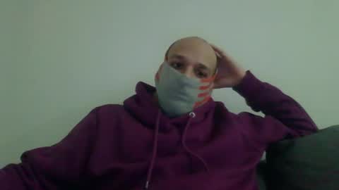 Snapshot of thetubedscarfguy chatting on 02.24.25 Scarf guy online show from 02.24.25