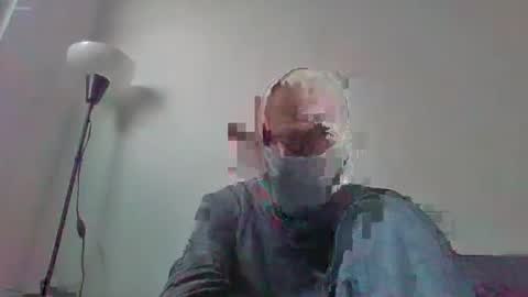 Snapshot of thetubedscarfguy chatting on 02.26.25 Scarf guy online show from 02.26.25