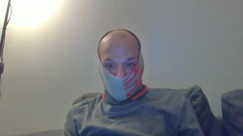 Snapshot of thetubedscarfguy chatting on 02.28.25 Scarf guy online show from 02.28.25