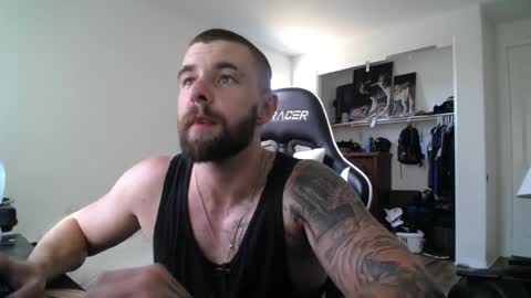 Snapshot of theufcfan_8181 chatting on 06.14.26 troy online show from 06.14.26