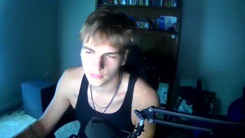 Snapshot of thevincegray chatting on 05.31.26 Vince online show from 05.31.26