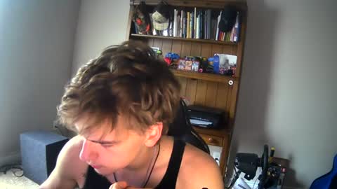 Snapshot of thevincegray chatting on 06.13.26 Vince online show from 06.13.26