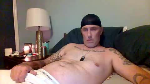 Snapshot of thezosk chatting on 12.15.25 The ZoSk online show from 12.15.25