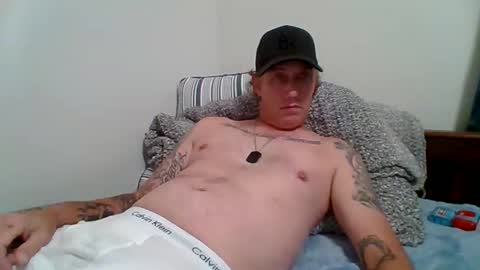 Snapshot of thezosk chatting on 12.18.25 The ZoSk online show from 12.18.25