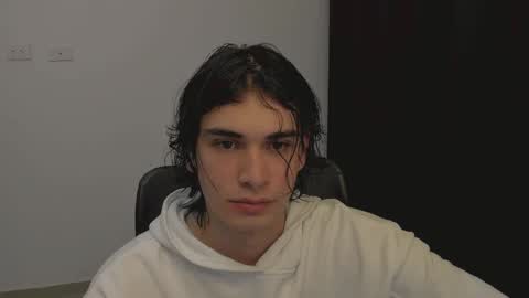 thiaan__ online show from 03.05.25