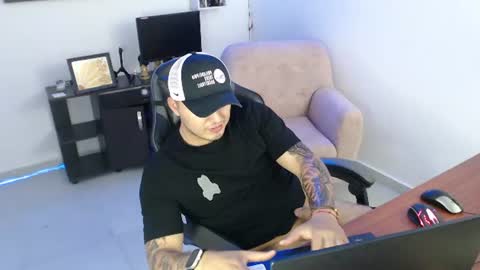 Snapshot of thiago_420 chatting on 06.13.26 thiago_420 online show from 06.13.26
