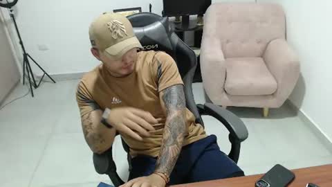 Snapshot of thiago_420 chatting on 06.15.26 thiago_420 online show from 06.15.26