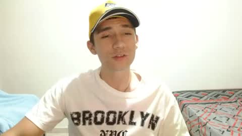 Snapshot of thiago_deseo69 chatting on 05.15.26 thiago_deseo69 online show from 05.15.26