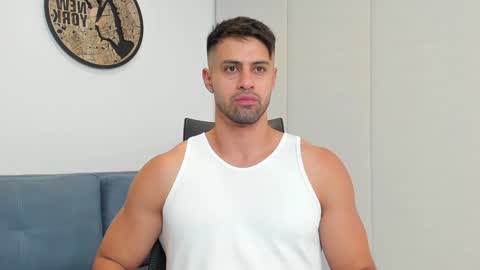 Snapshot of thiago_driussi chatting on 01.12.25 thiago_driussi online show from 01.12.25