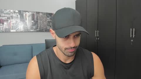 Snapshot of thiago_driussi chatting on 09.25.25 thiago_driussi online show from 09.25.25