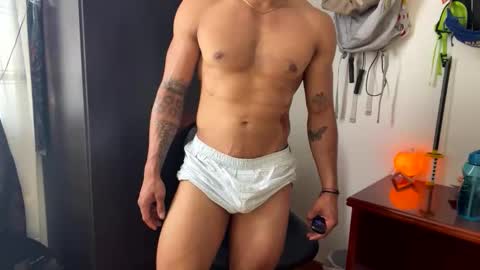 Snapshot of thiago_happy chatting on 04.22.26 thiago_happy online show from 04.22.26