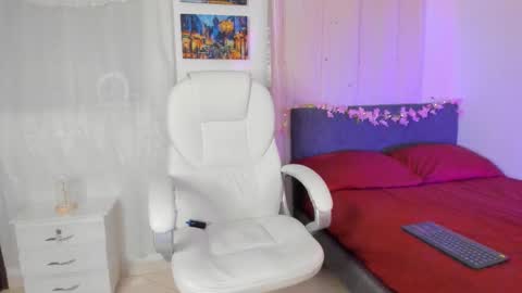 Manuel online show from 10.17.25