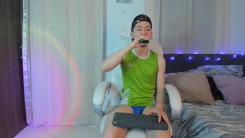 Manuel online show from 12.23.25