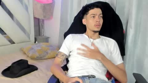 Snapshot of thiago_preston chatting on 04.17.26 Thiago online show from 04.17.26
