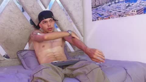 Snapshot of thiago_preston chatting on 05.12.26 Thiago online show from 05.12.26