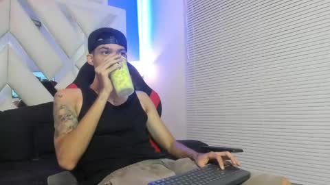 Snapshot of thiago_preston chatting on 05.19.26 Thiago online show from 05.19.26