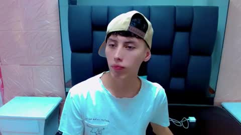 thiago_twink38 online show from 02.04.26