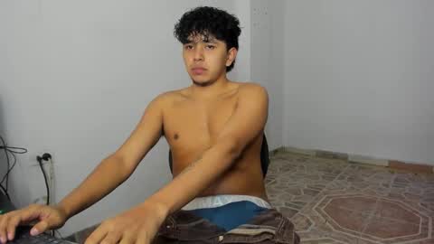 Snapshot of thiago_wc chatting on 11.29.25 Thiago online show from 11.29.25