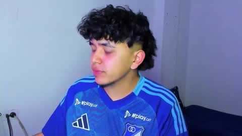 Snapshot of thiago_wc chatting on 12.19.25 Thiago online show from 12.19.25