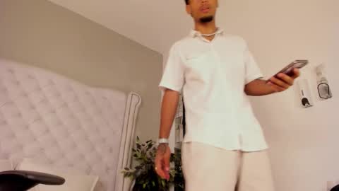 Snapshot of thiagoferreti_ chatting on 10.22.25 ThiagoFerreti online show from 10.22.25