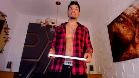 Snapshot of thiagoferreti_ chatting on 11.21.25 ThiagoFerreti online show from 11.21.25