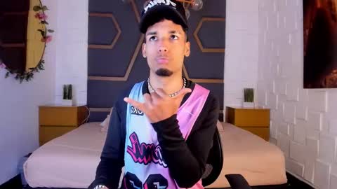 Snapshot of thiagoferreti_ chatting on 11.27.25 ThiagoFerreti online show from 11.27.25