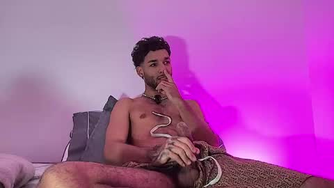 Snapshot of thiagoferreti_ chatting on 06.04.26 ThiagoFerreti online show from 06.04.26