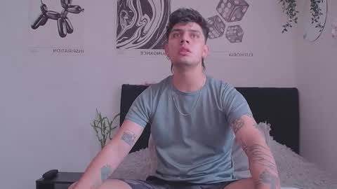 Snapshot of thiagoriver chatting on 01.08.26 Thiago River online show from 01.08.26