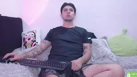 Snapshot of thiagoriver chatting on 07.23.26 Thiago River online show from 07.23.26