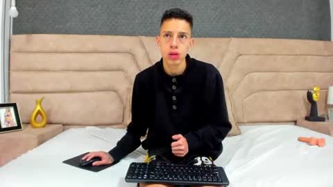 Thiago   online show from 06.23.26