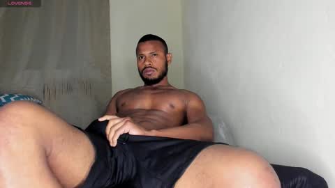 Snapshot of thiagosantos_ chatting on 11.27.25 Thiago Instagram online show from 11.27.25