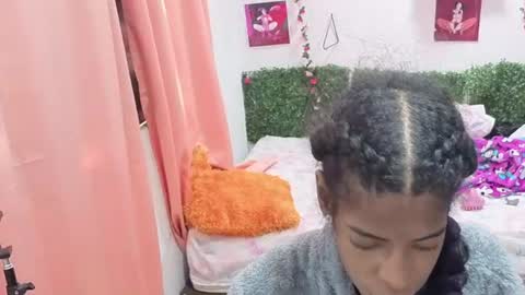 Snapshot of thiana_horny chatting on 07.01.26 thiana_horny online show from 07.01.26